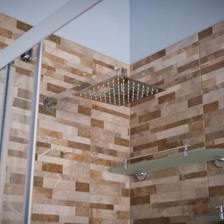 Ca De Mez لووِنو